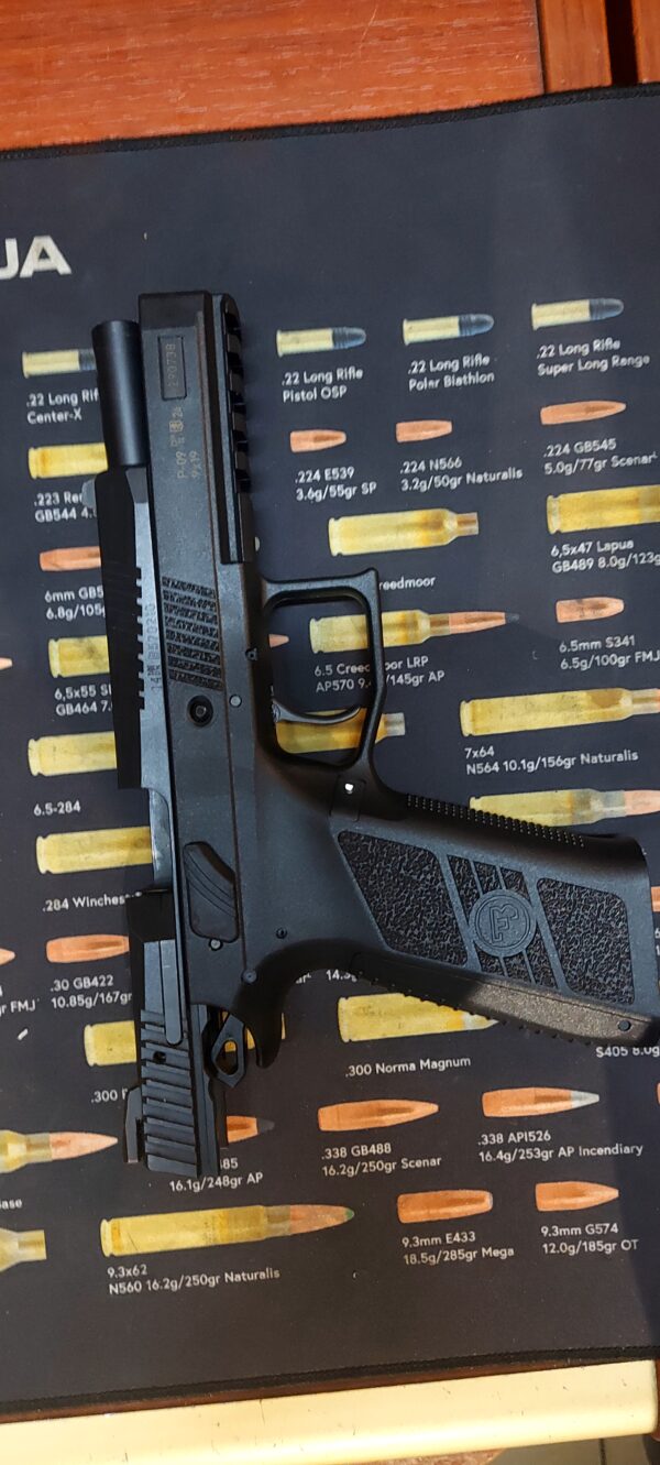 Pistolet CZ P09 - obrazek 3