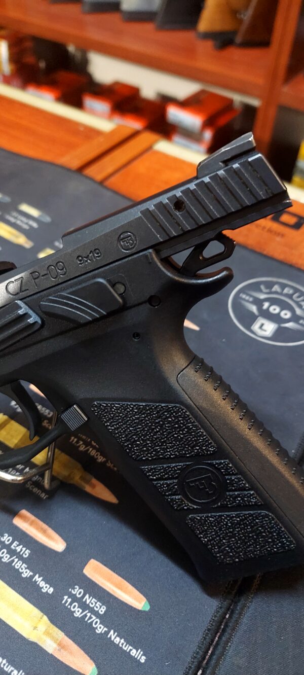 Pistolet CZ P09 - obrazek 5